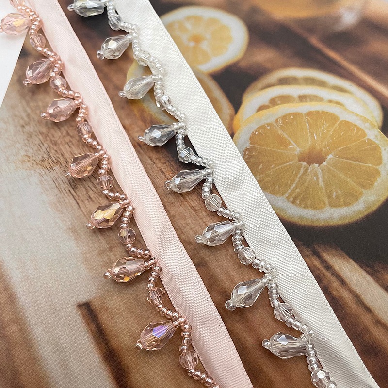 Beaded Trim Fringe - 90 cm różowa koronka z kryształkami