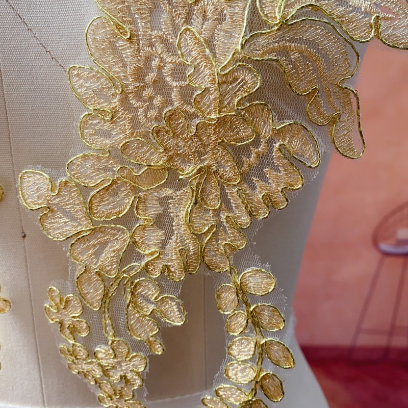 Złota koronka do dekoracji ślu – Craft Embellishments recenzja i cena